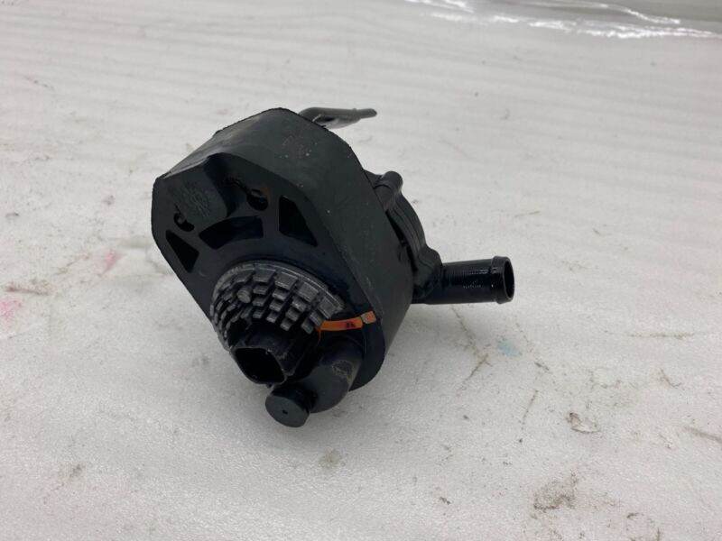 2012-2020 Tesla Model S MS Battery Cooling Auxiliary Water Coolant Pump Assembly
