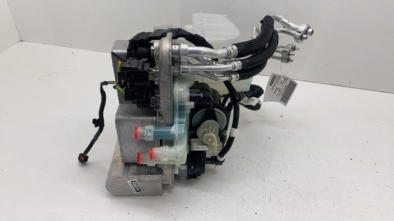 1547595A0F ⭕ 2021-2025 Tesla Model 3 Supermanifold Refrigerant Chiller w/ Coolant Reservoir