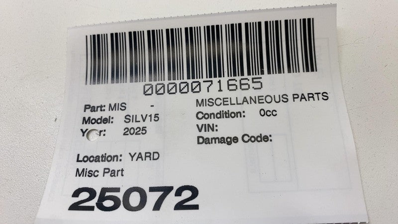 ⭕ 2025 Chevrolet Silverado 1500 Silverado Emblem OEM