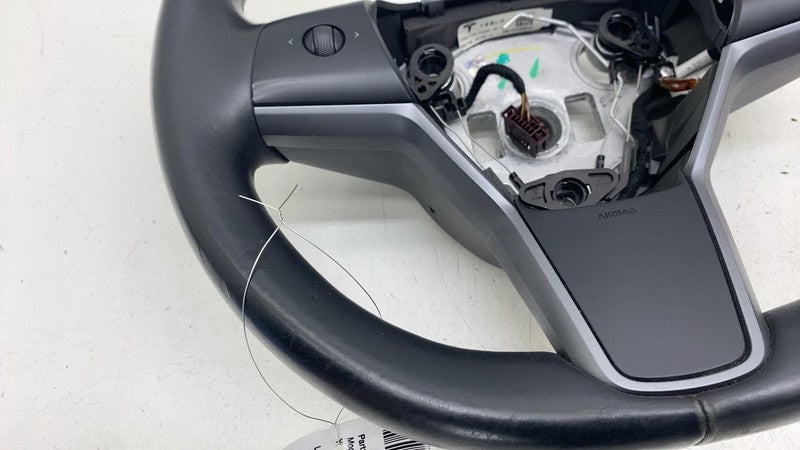 110532400E ⭕ 2017-2020 Tesla Model 3 Steering Wheel Leather Black (Non-Heated) 1105324-00-E
