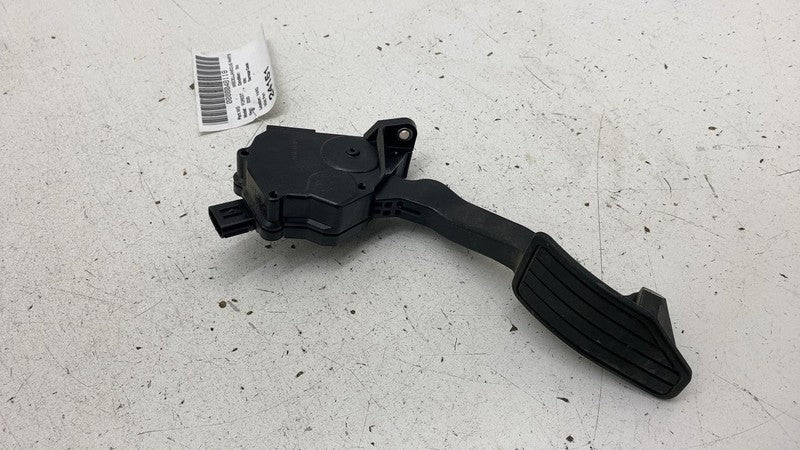 2019-2024 Subaru Forester Gas Accelerator Foot Pedal w/ Mount Bracket Sensor OEM