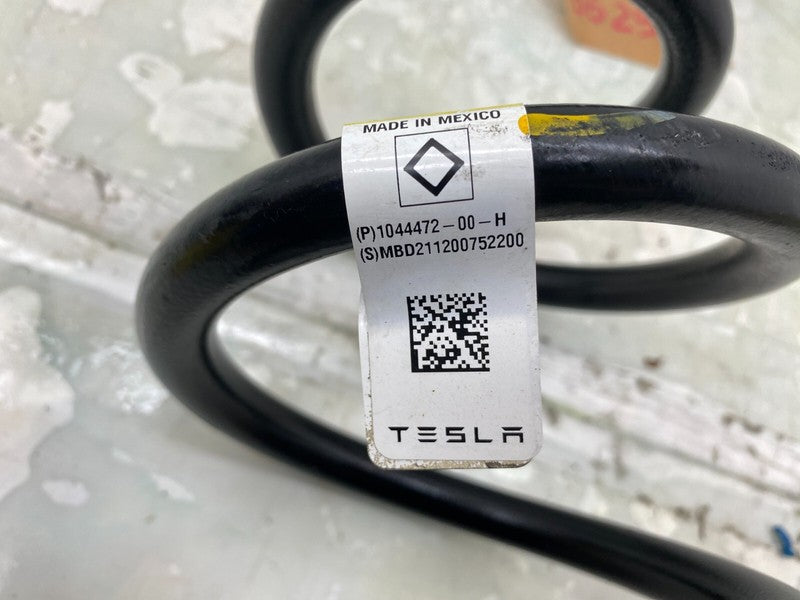 104447200H ⭕ 2017-2023 Tesla Model 3 Rear Suspension Left or Right Coil Spring 1044472-00-H