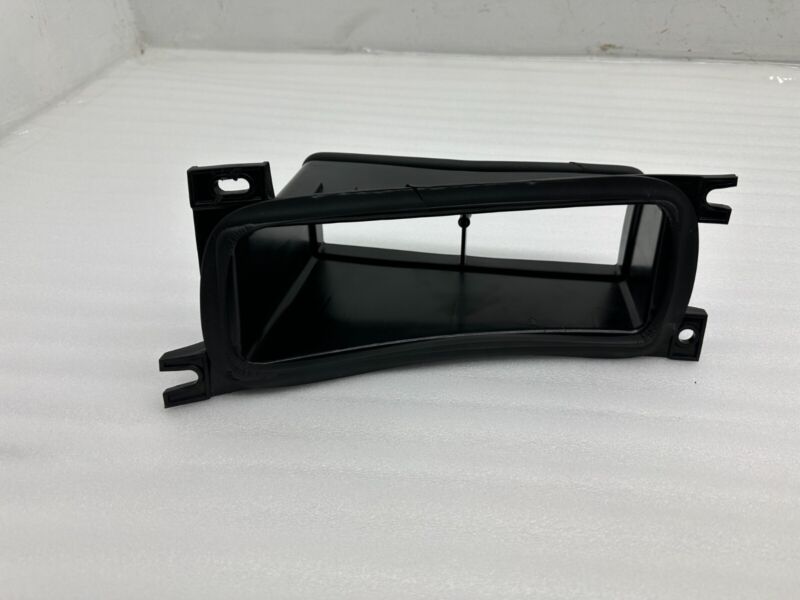 104621100E 2016-2020 Tesla Model S X Air Conditioning HVAC Intake Duct Adapter Housing Assy