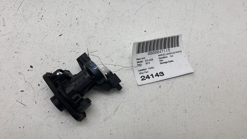 A2047500261 ⭕ 2010-2013 Mercedes-Benz E350 E550 Rear Trunk Lid Lock Latch OEM A2047500261