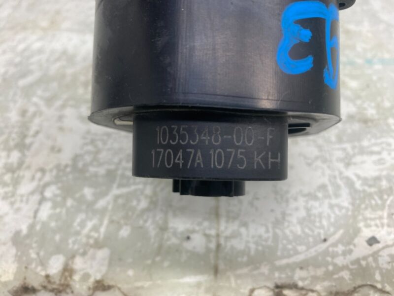 2016-2020 Tesla Model S X Cooling System Auxiliary Water Coolant Pump FWD Assy