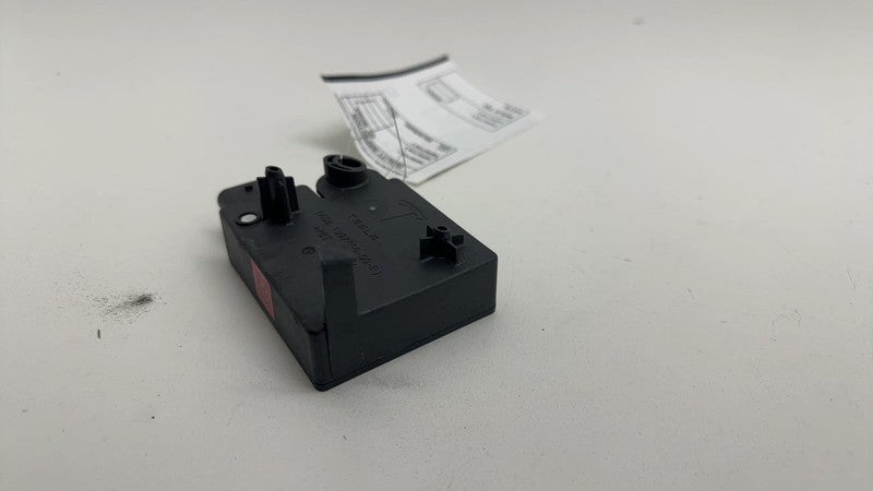⭕ 17-23 Tesla Model 3 Rear Bumper BCM Computer Body Control Module 109