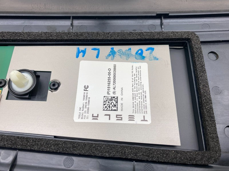 150688500D ⭕ 20-23 Model Y Left Exterior B-Pillar Applique Glass Trim LH AP3 1506885-00-D