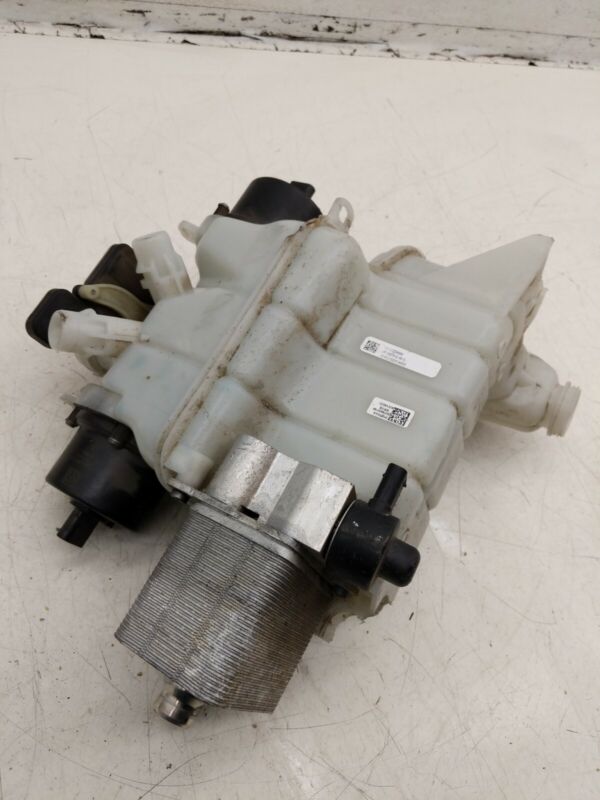 1097016 00 D 2017-2022 Tesla Model 3 Coolant Superbottle Chiller Pump Tank Reservoir Bottle
