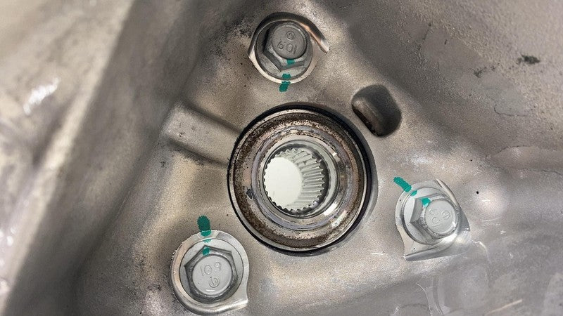 ⭕2020-2024 Tesla Model Y Rear Left Spindle Knuckle Hub & Shield AWD 11