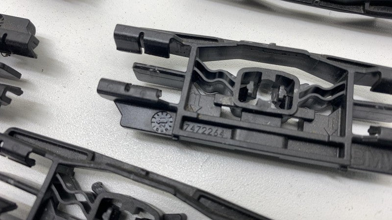 ⭕ 2021 2022 2023 BMW 530e G30 Roof Bar Mounting Clip Molding Fastener