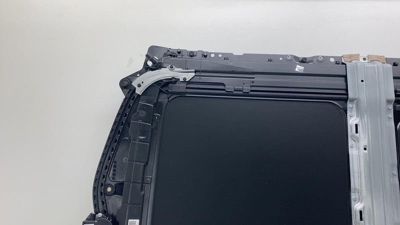 2017-2023 BMW 530e G30 Sun Roof Sunroof Moonroof Track Frame w/ Moving