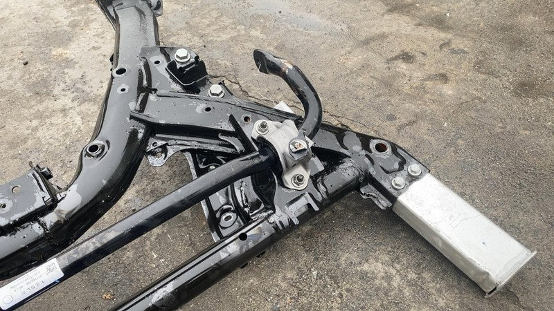 ⭕ 20-24 Model Y Front Subframe Crossmember Cradle w/ Stabilizer Bar 10