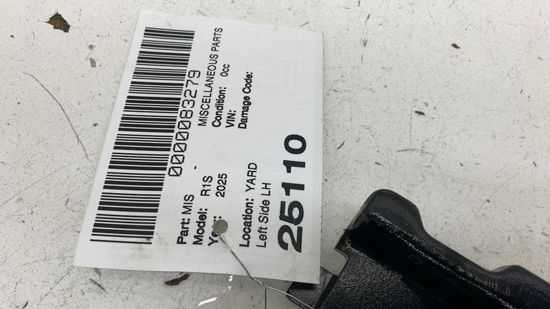 PT00062698C ⭕ 22-25 Rivian R1S Front Left Wheelhouse Body Support Frame Bracket PT00062698-C