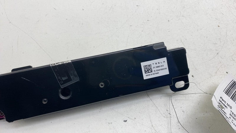 158560100E ⭕ 2020-2024 Tesla Model Y MY WiFi Bluetooth Antenna Control Module 1585601-00-E
