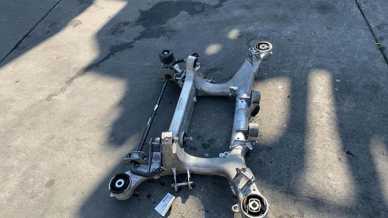 6861459-01 ⭕ 2018-2022 BMW 530e xDrive G30 Rear Suspension Subframe w/ Stabilizer Sway Bar