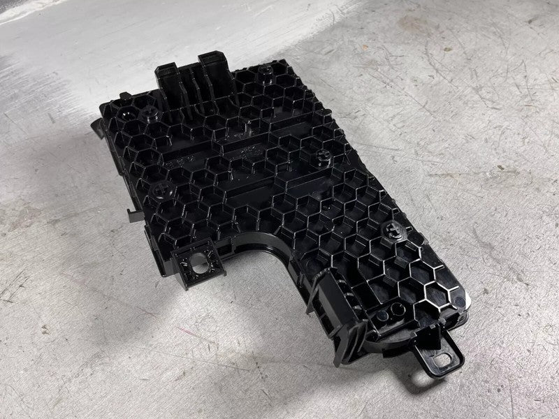 ⭕20-24 Tesla Model Y Right Low Voltage Controller Electronic Module 16