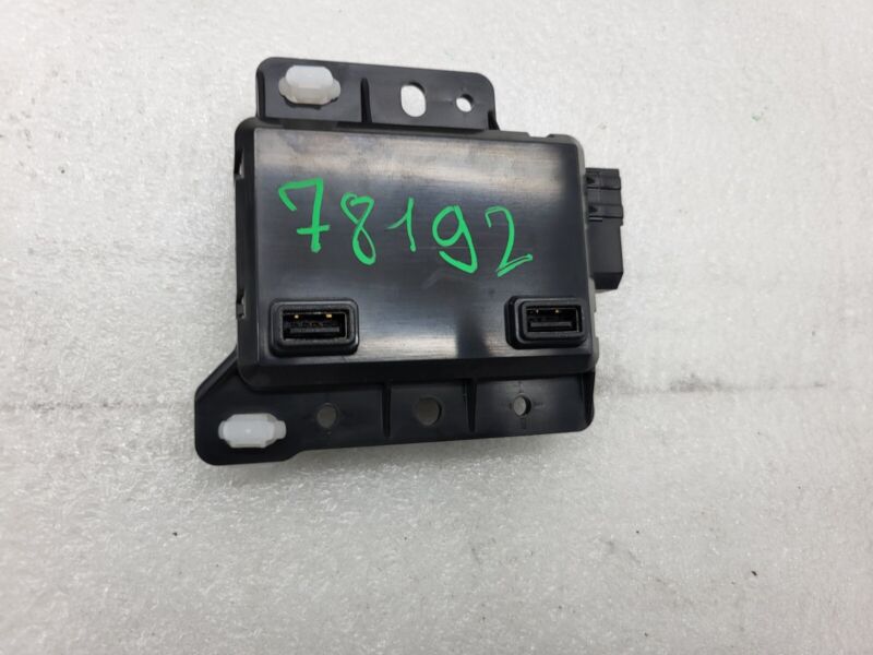 1093295 00 A 2017-2020 Tesla Model 3 M3 Front Center Console USB Hub Charger w/ Data Module