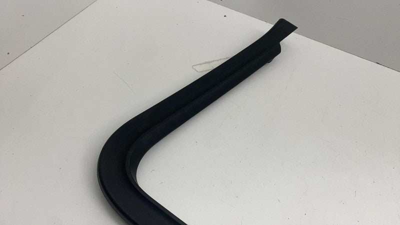 ⭕ 2022-2024 Rivian R1T Front Right Side Door Interior Garnish Trim PT0