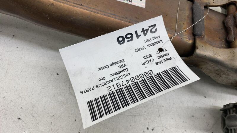2017-2024 Chrysler Pacifica Front Exhaust System Muffler Pipe Line Assembly OEM