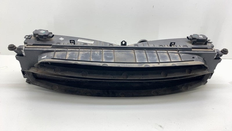 100725600G 2012-2015 Tesla Model S MS Radiator Shutter Air Duct Center Intake Grille Assy