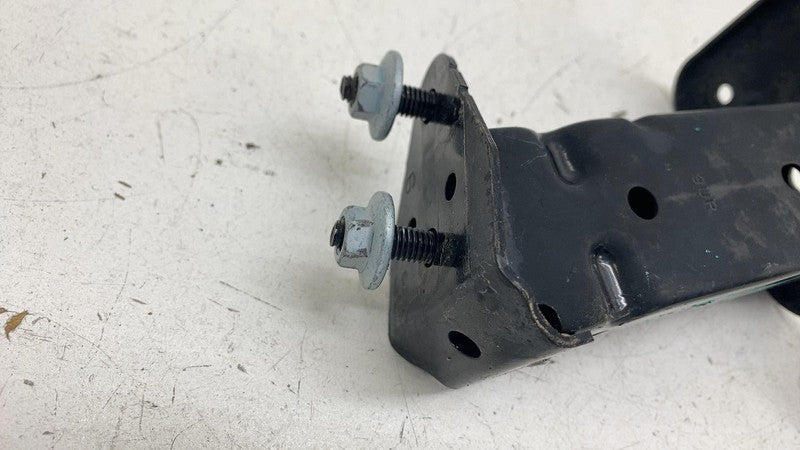 ⭕ 23-24 Toyota Prius Front Passenger Reinforcement Bumper Bracket Support Right