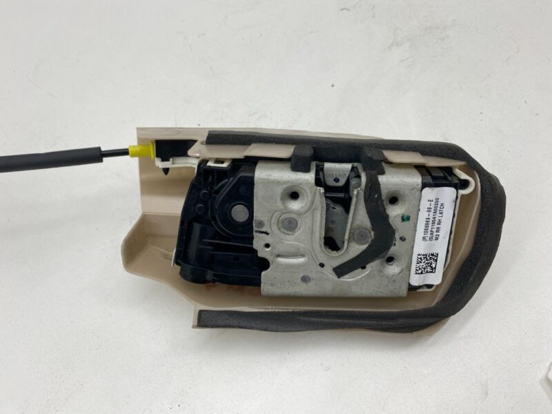 106896999E ⭕ 2017-2023 Tesla Model 3 Rear Right Door Lock Actuator Mechanism 1068969-99-E