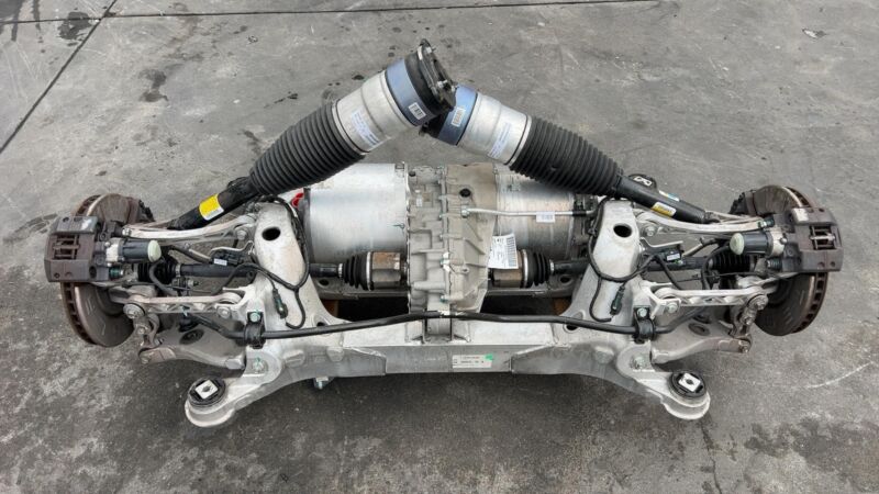 1025598 00 I 2012-2020 Tesla Model S Rear Large Drive Motor w/ Subframe & Suspension SPORT