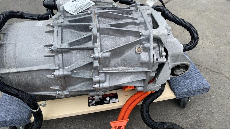 1120990 00 H 2020-2024 Tesla Model Y MY Rear Drive Unit Engine Electric Motor Low Current 3DU