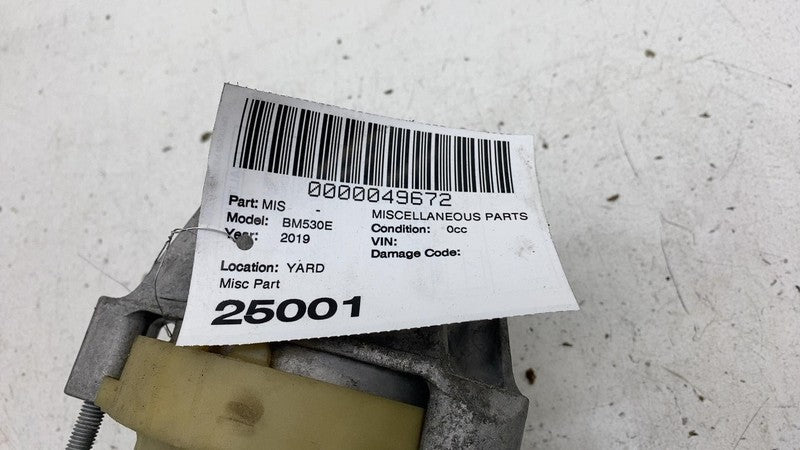 6883245-02 2018-2020 BMW 530e G30 Front Driver Side Engine Motor Mount Bracket Support Left