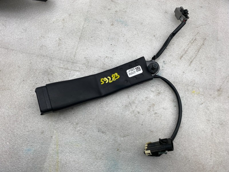 1005991 05 H ⭕12-20 Model S X Front Passenger Side 1st Row Seatbelt Buckle Right 1005991-05-H