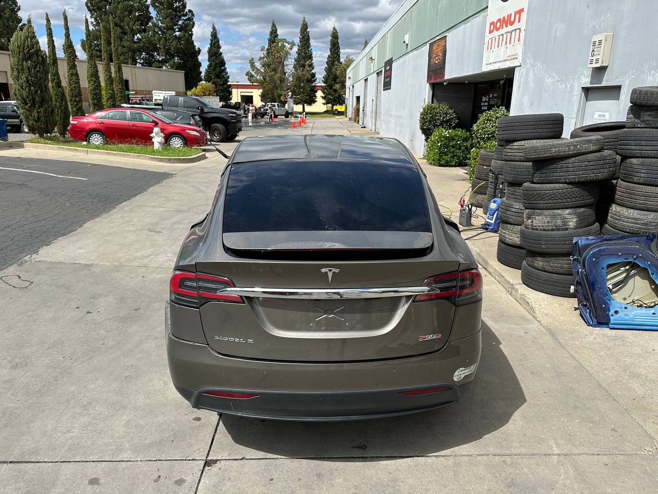 2016 Tesla Model X P90D for parts