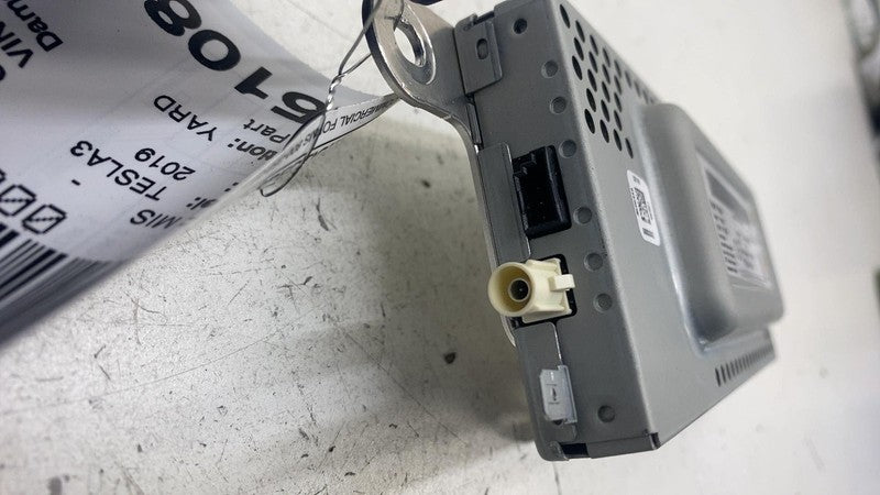 107974900D ⭕ 2017-2023 Tesla Model 3 Harman Becker Radio FM/HD Receiver Module 1079749-00-D