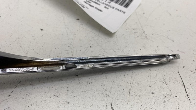 ⭕ 2016-2020 Model X Front Left Fog Light Eyelet Trim 1049609-00-E / 10