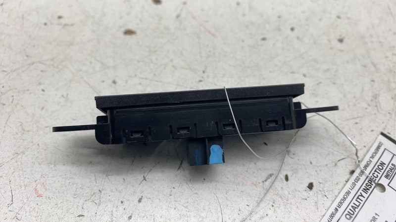 ⭕ 2022 Rivian EDV700 Amazon Van Hazard Light Button Switch & Module PT