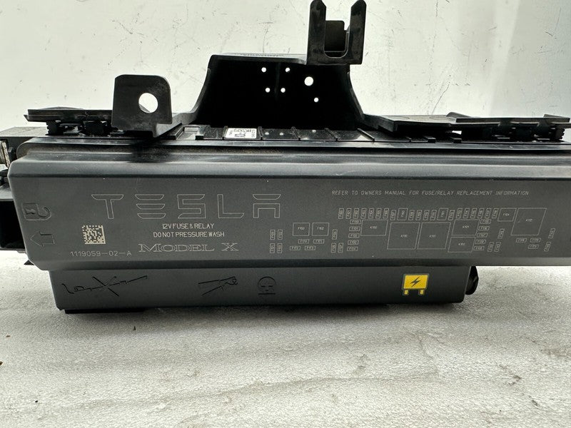1094405 02 D 16-20 Model X Front Efuse Frunk Fuse Relay Junction Box Module Unit 1094405-02-D