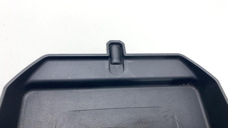 2018-2023 BMW 530e G30 Front Center Console Wireless Device Battery Ch