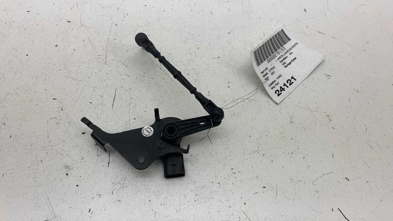4KE941309D ⭕ 2019-2023 Audi e-Tron Rear Left Headlight Ride Height Level Sensor 4KE941309D