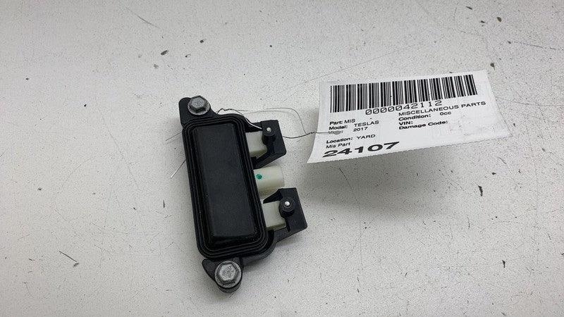 ⭕ 2012-2020 Tesla Model S Rear Trunk Liftgate Release Handle Switch w/