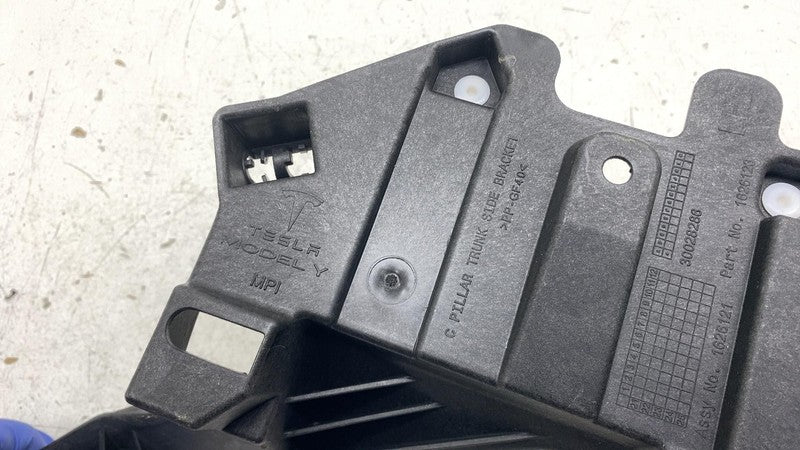 ⭕ 2020-2024 Tesla Model Y Driver Side Trunk Trim Support Bracket Left 