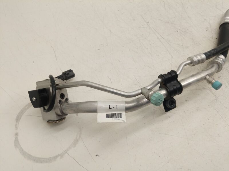 6008481 00 A ⭕12-15 Model S MS TXV Cabin Valve & Solenoid Suction Pipe Line Hose 1028400-00-D