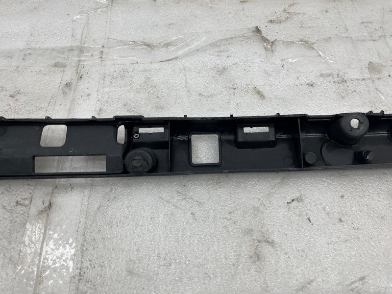 104669000B ⭕ 16-23 Model X Driver Side Rocker Carrier Panel Trim Bracket Left 1046690-00-B