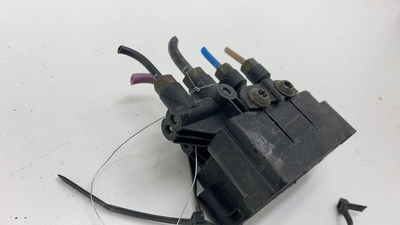 ⭕ 16-20 Tesla Model S X Air Suspension Main Solenoid Control Valve Blo