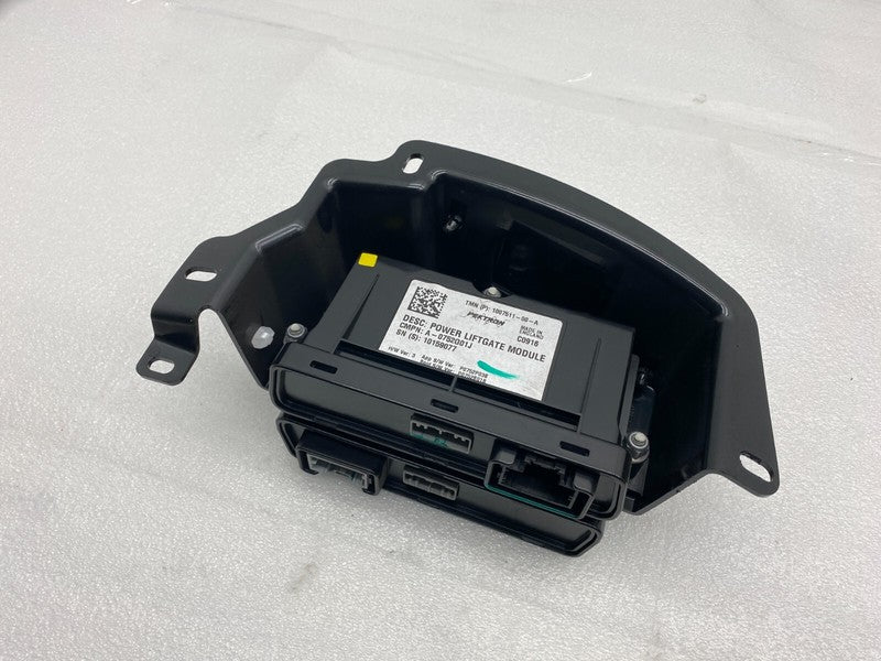 104847600D ⭕ 2016-2020 Model S Power Liftgate + ECU Park Assist + Brake Module 1048476-00-D