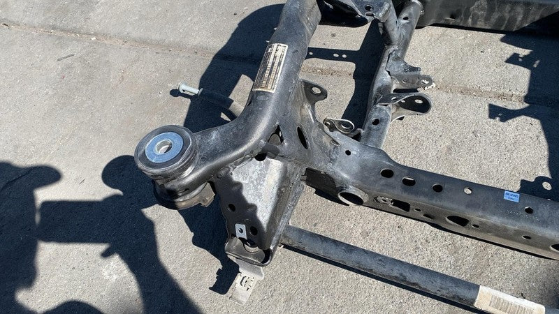 2016-2019 Mercedes-Benz GLE350 Subframe Crossmember Front Engine Cradle RWD OEM