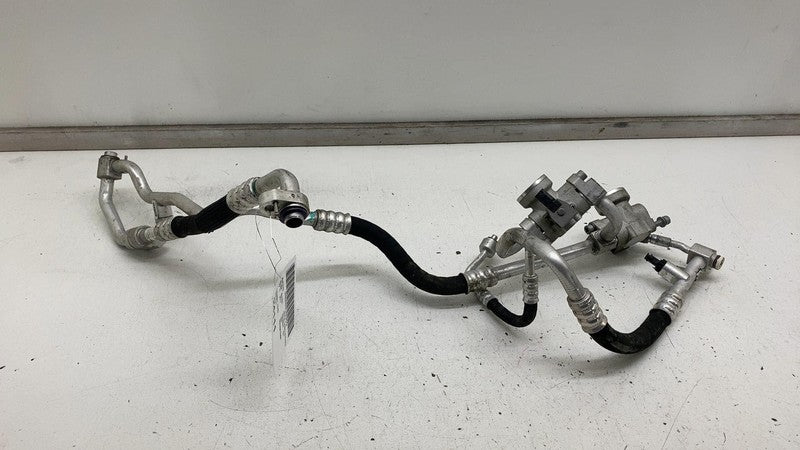 20296610 14-21 BMW i3 Air Conditioning Refrigerant AC Suction Tube Shut Valve 64506820923