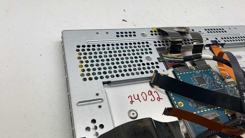 ⭕ 16-20 Tesla Model X MX Touchscreen Display MCU Media Control Unit 10