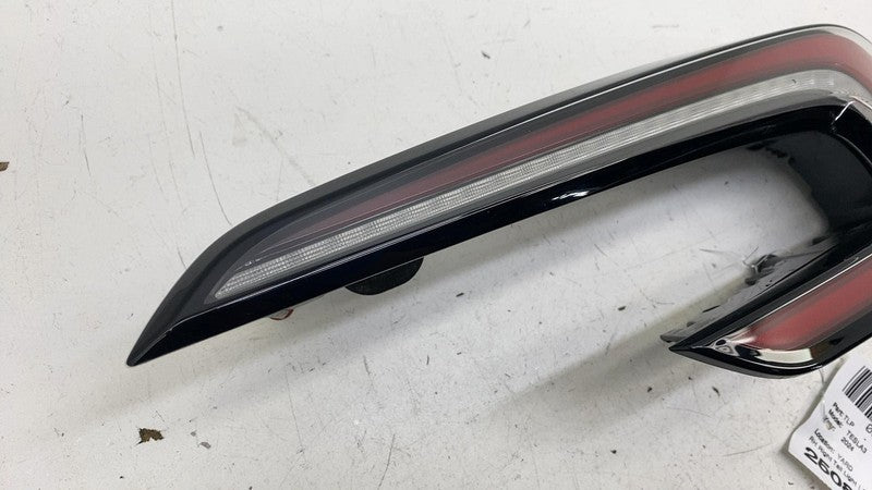 1691500-00-F ⭕ 24-25 Model 3 Rear Passenger Taillight Quarter Tail Lamp Right RH 1691500-00-F