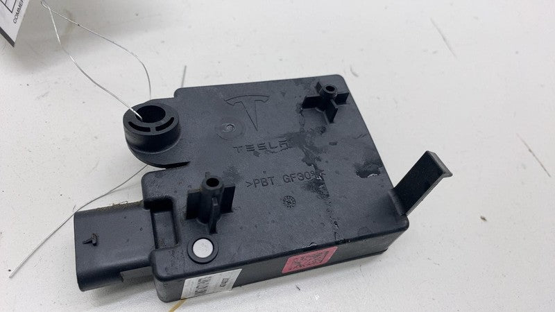 ⭕ 17-23 Tesla Model 3 Rear Bumper BCM Body Control Module Computer 109