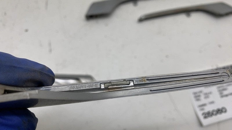 ⭕16-20 Tesla Model X Front Left & Right Upper Foglamp Parking Spear 10