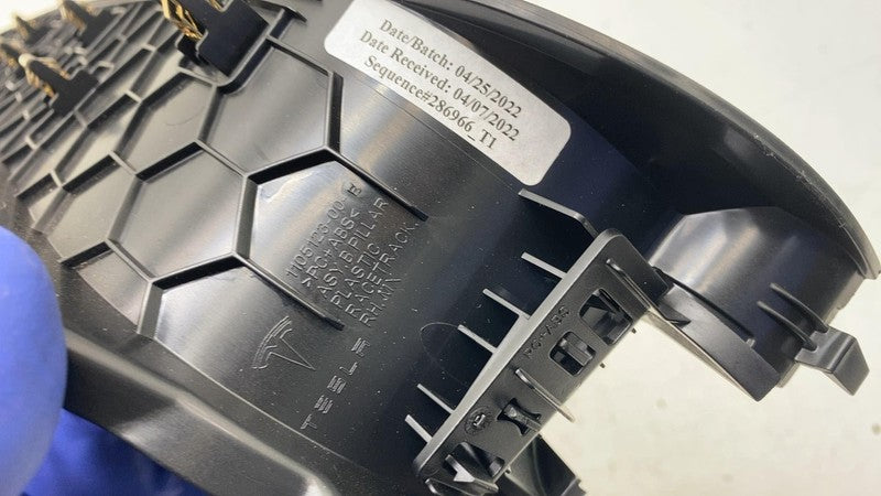 ⭕ 2016-2023 Tesla Model X Rear B-Pillar Trim Cover Racetrack Right 110